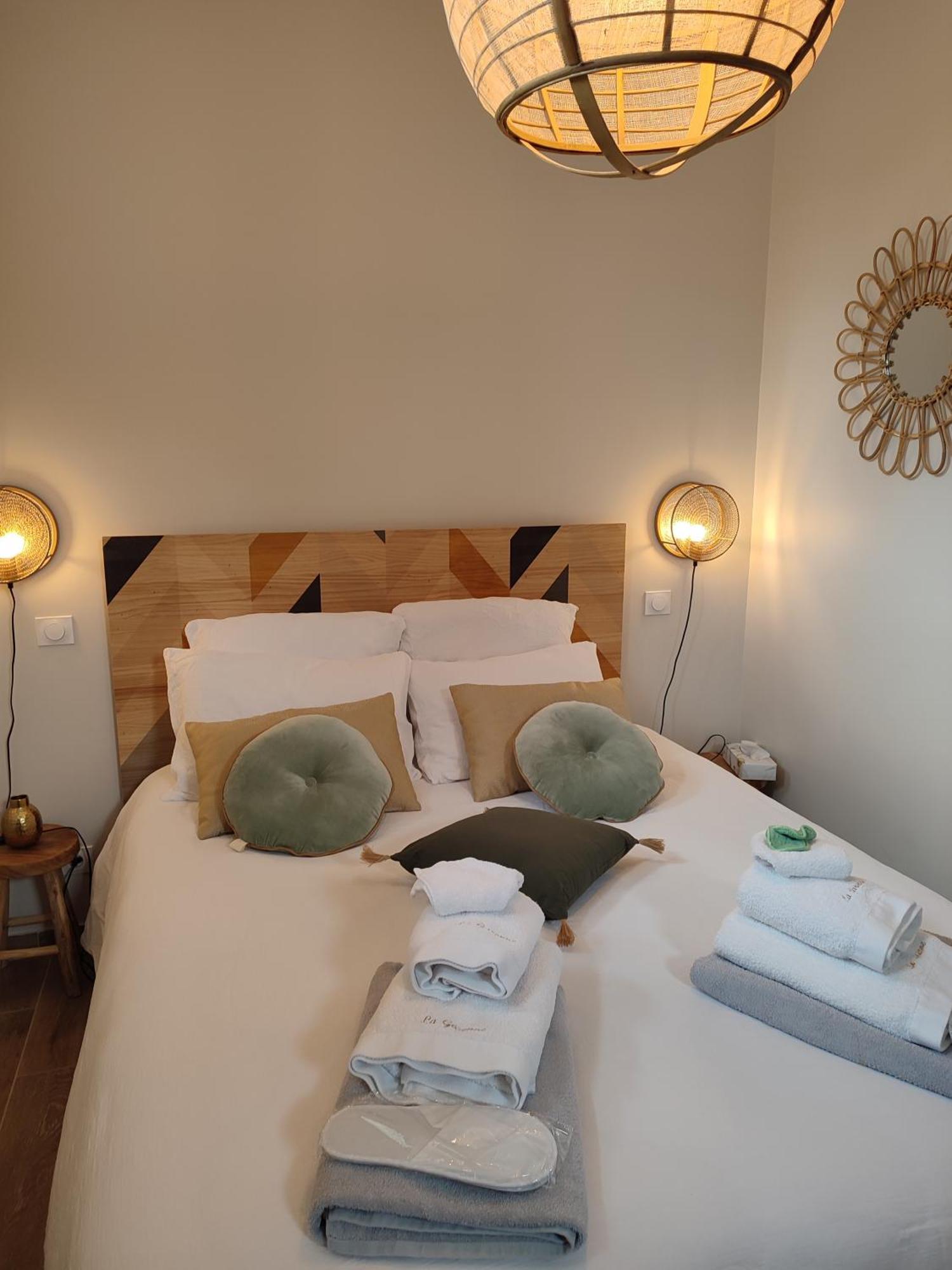 Bed and Breakfast Demeure De La Garenne Montmirail  Екстер'єр фото