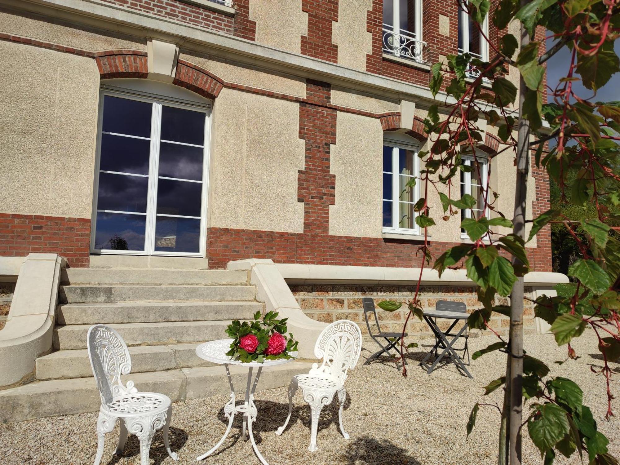 Bed and Breakfast Demeure De La Garenne Montmirail  Екстер'єр фото